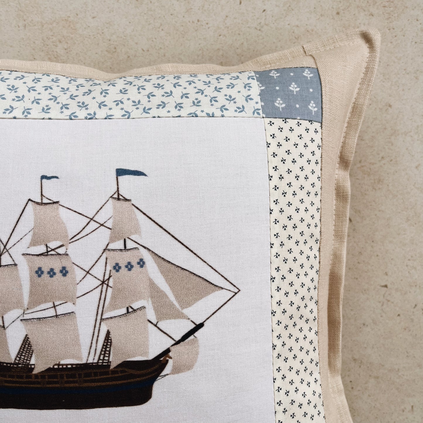 Coussin patchwork bateau