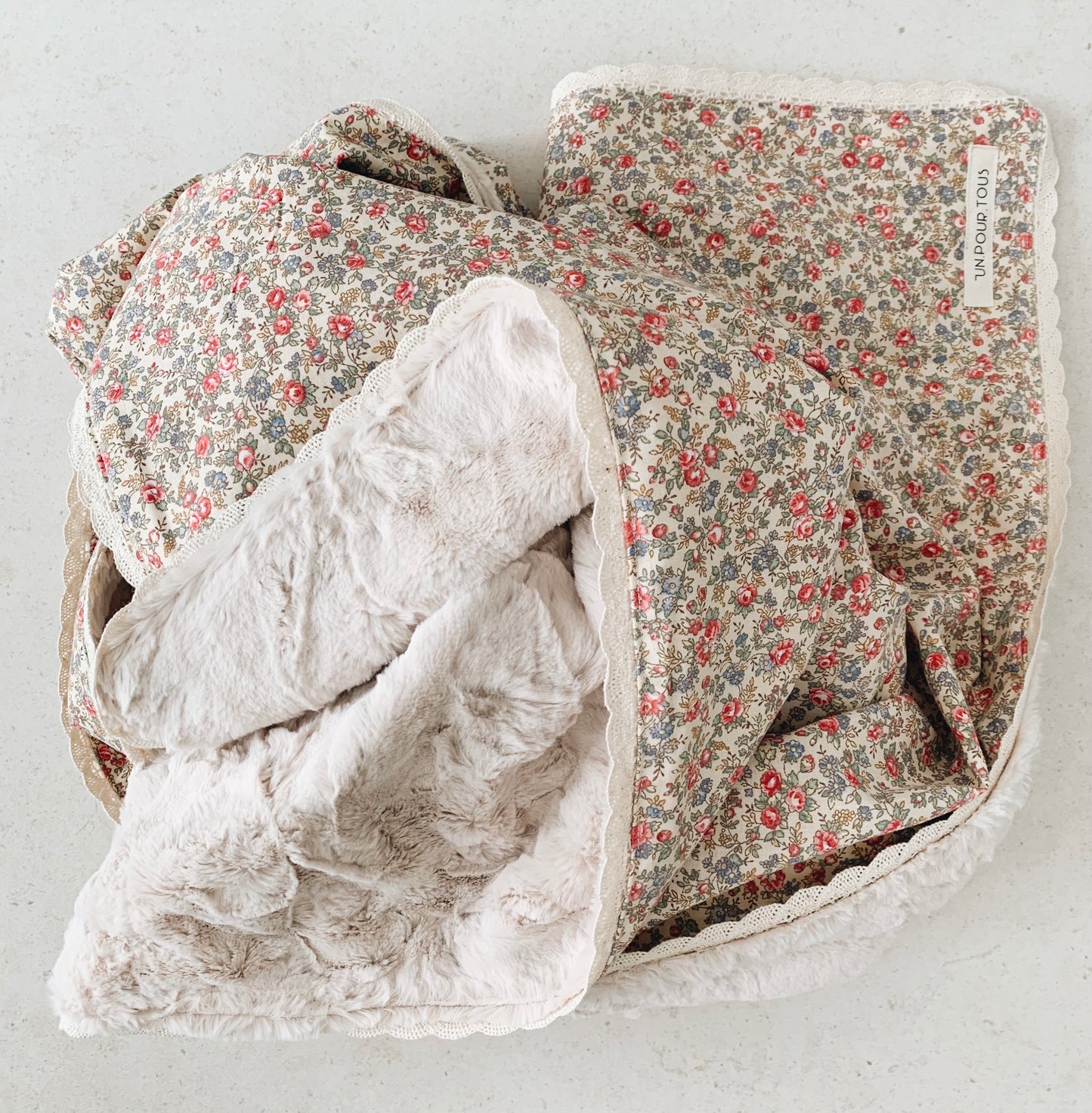 Couverture minky dentelle Venise