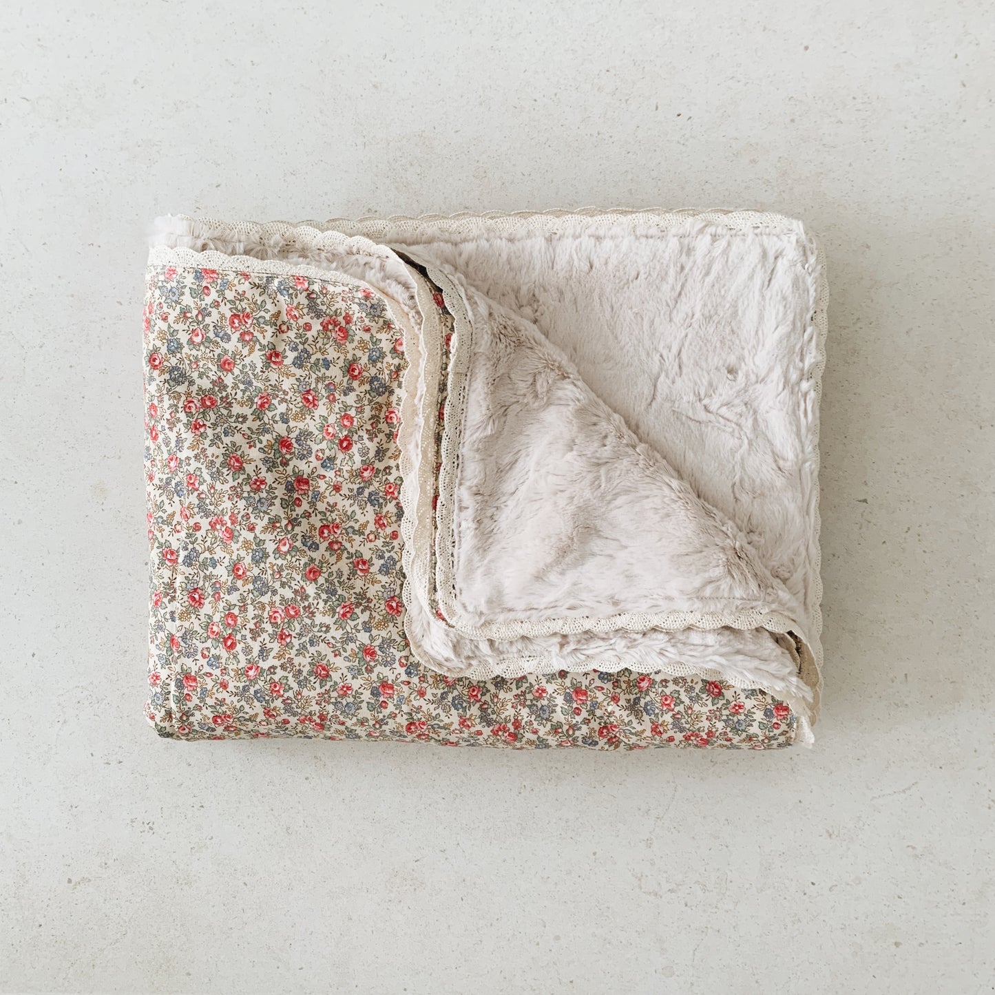 Couverture minky dentelle Venise