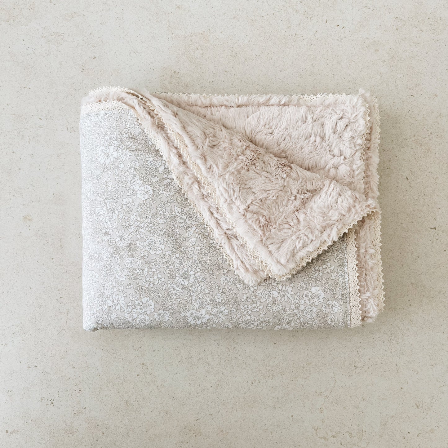 Couverture minky dentelle Osaka