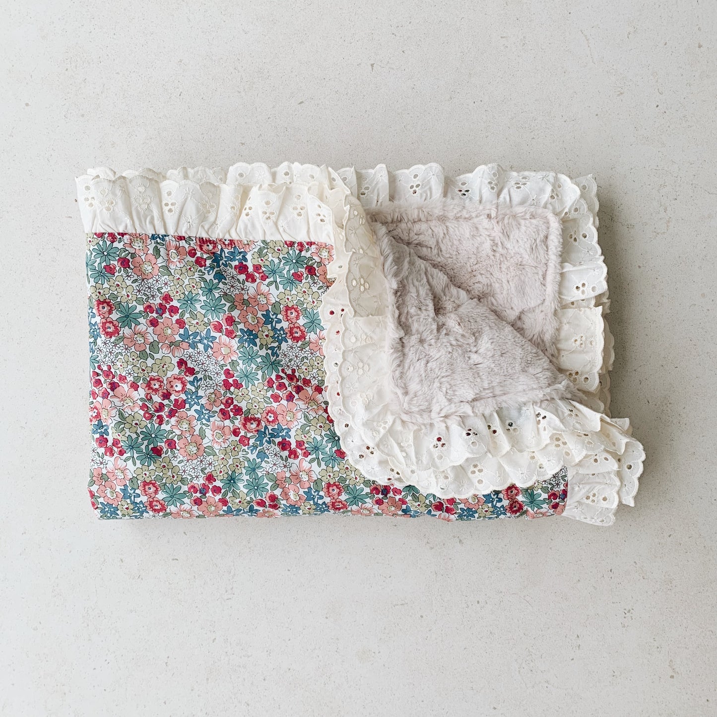 Couverture minky dentelle Kiev
