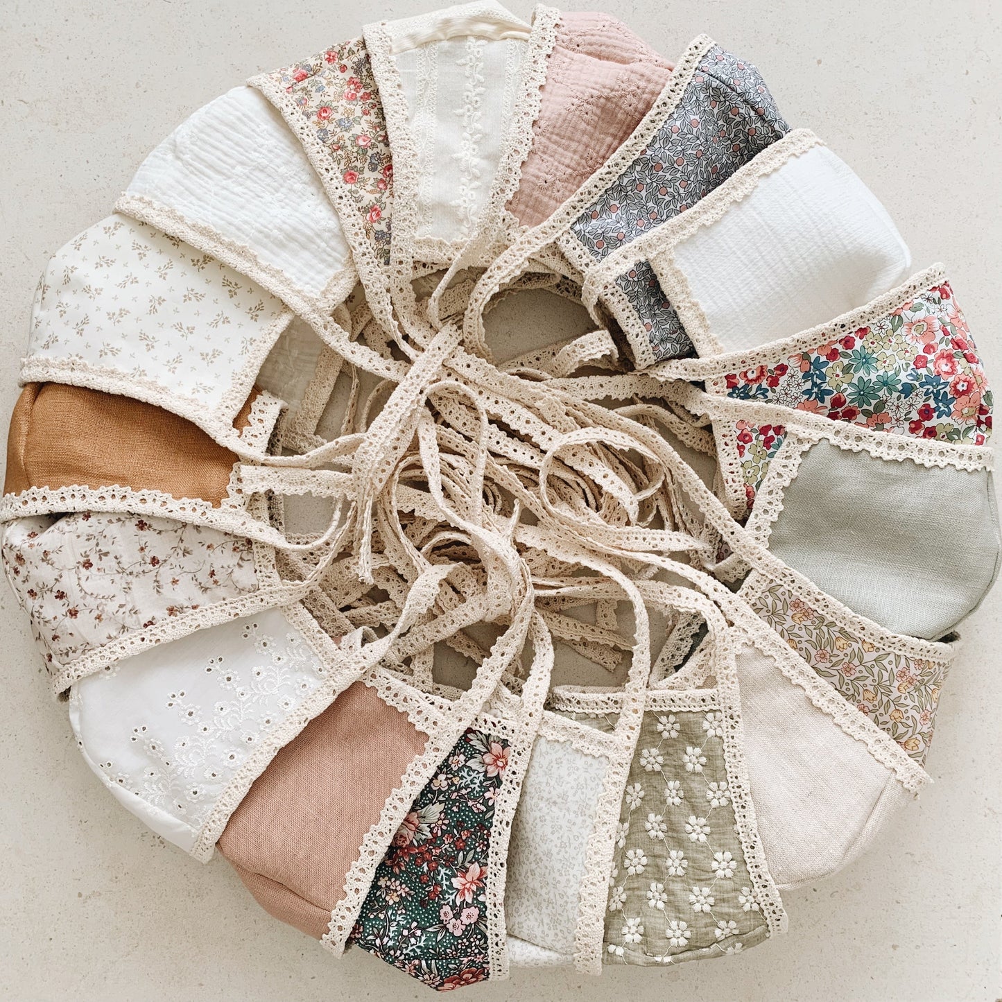 Bonnet Bombay
