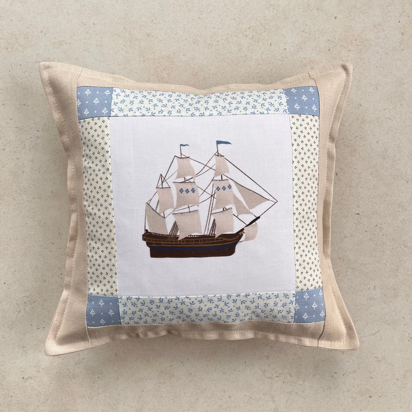 Coussin patchwork bateau